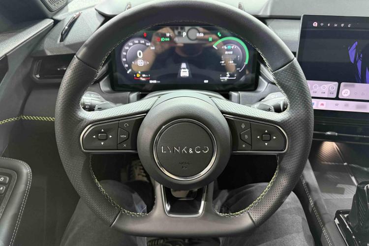 领克03 2023款 1.5TD DCT劲Pro中控内饰7002