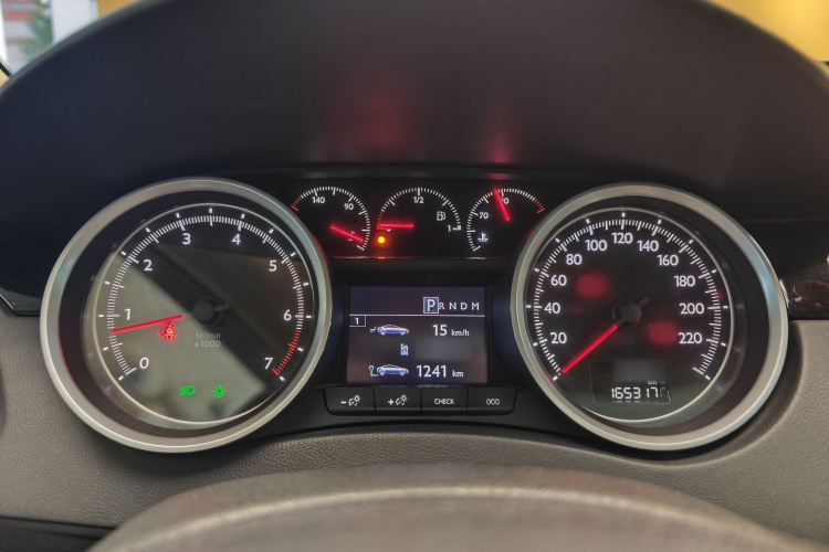 标致508 2013款 2.3L 两周年纪念 自动旗舰版局部细节14