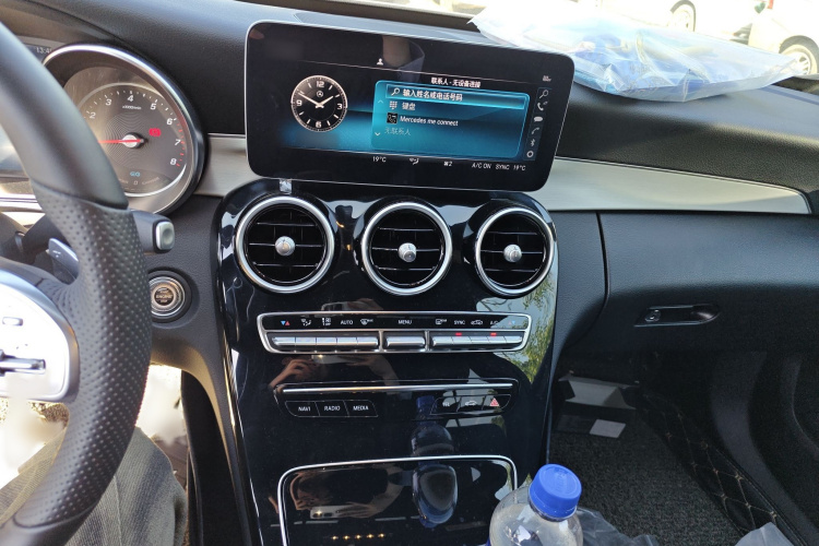 奔驰C级 2019款 C 260 运动版局部细节16