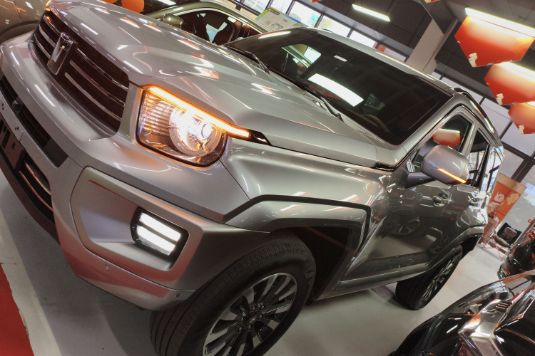 坦克700新能源 2024款 Hi4-T 极境版车身外观4