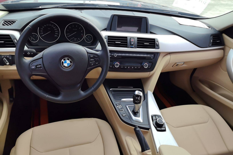 宝马3系 2014款 320Li 时尚型中控内饰7003