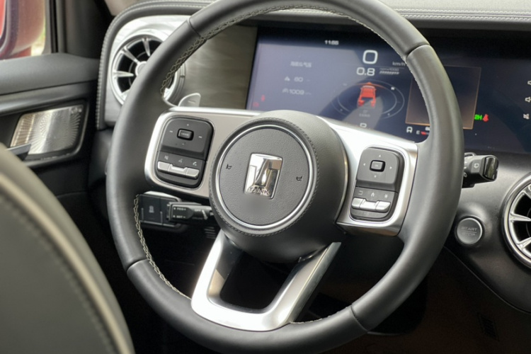 坦克300 2023款 越野版 2.0T 征服者中控内饰7009