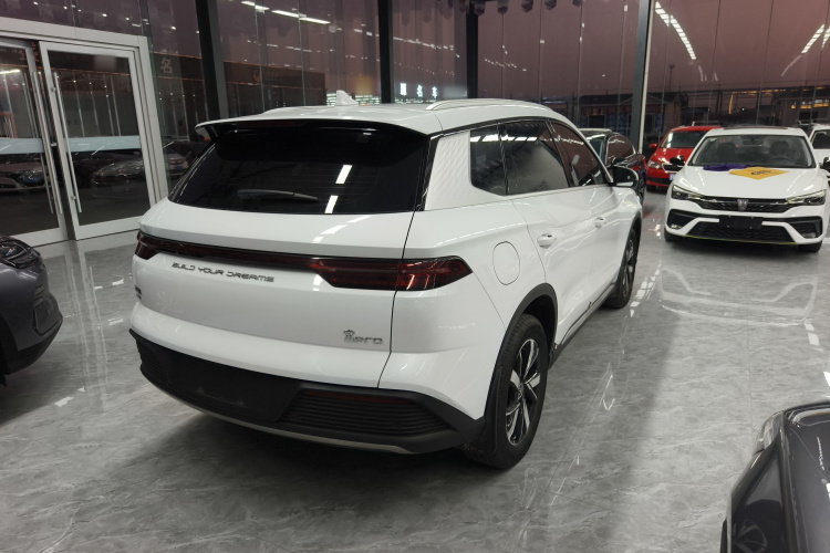 比亚迪 宋Pro新能源 2023款 冠军版 DM-i 71KM领先型车身外观6004