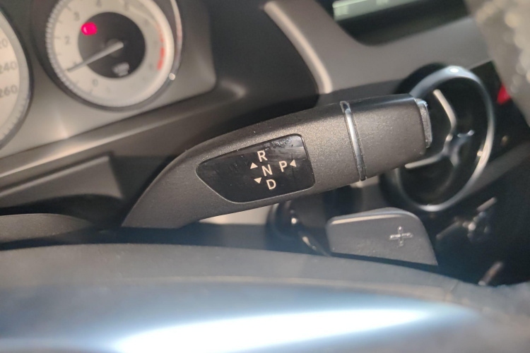 奔驰GLK级 2015款 GLK 260 4MATIC 动感型 极致版局部细节18