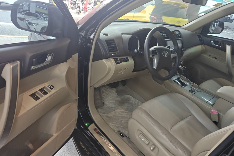 丰田 汉兰达 2012款 2.7L 两驱7座豪华版中控内饰7003