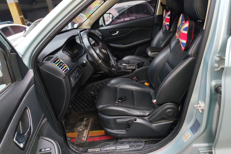 东风风光 风光S560 2018款 1.8L 手动豪华型 7座中控内饰19