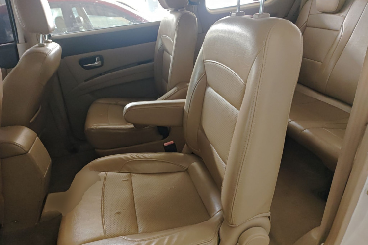 五菱汽车 五菱宏光 2014款 1.2L S舒适型国IV中控内饰21