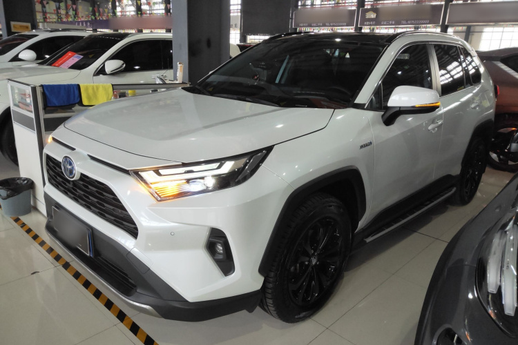 丰田 RAV4荣放 2023款 双擎 2.5L E-CVT四驱精英Plus版车身外观4