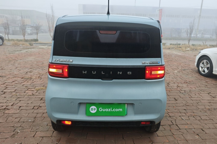 五菱汽车 宏光MINIEV 2022款 轻松款 磷酸铁锂车身外观6
