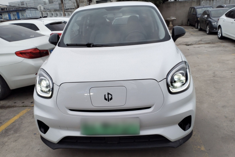 零跑汽车 零跑T03 2022款 炫晶版车身外观2