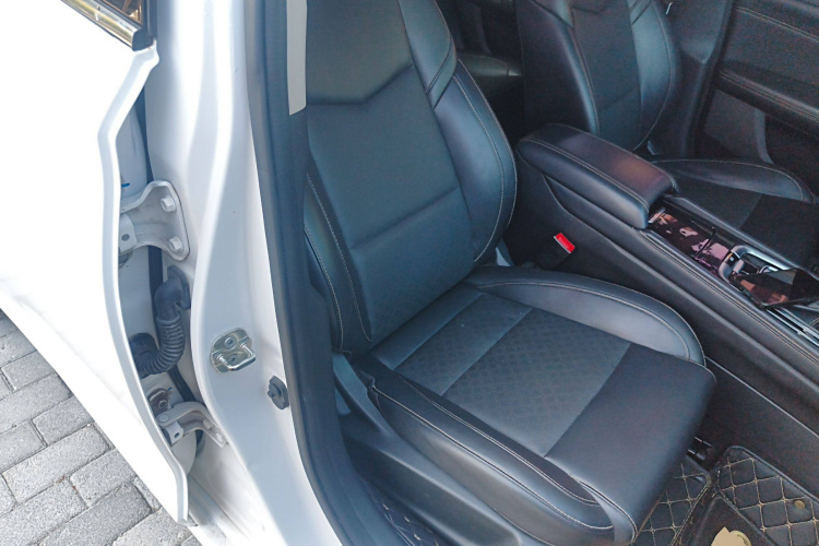 长安 逸动 2019款 高能版 1.6L GDI 自动先锋型 国VI中控内饰41