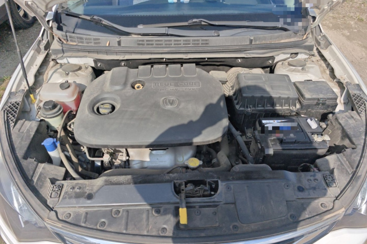 长安 逸动 2016款 XT 1.6L 自动俊酷型局部细节24