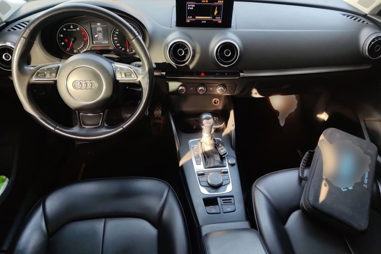 奥迪A3 2014款 Sportback 35 TFSI 自动时尚型中控内饰12