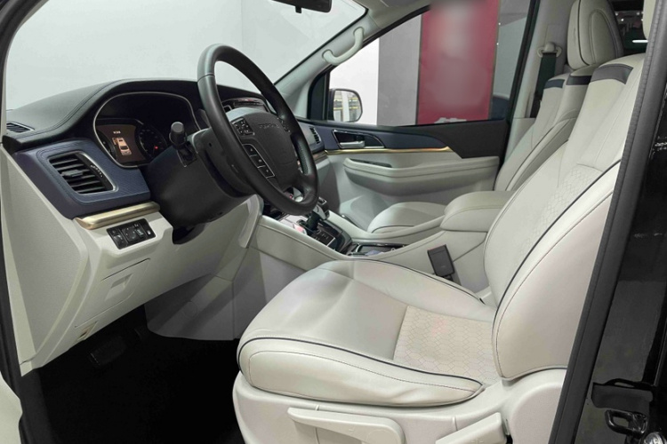 东风风行 风行M7 2022款 领爵款 2.0T 自动行政版中控内饰7003