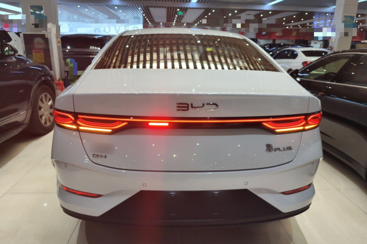 比亚迪 秦PLUS 2025款 DM-i 智驾版 128KM进取型车身外观6004