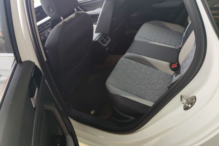 大众 朗逸 2023款 300TSI DSG满逸版中控内饰21