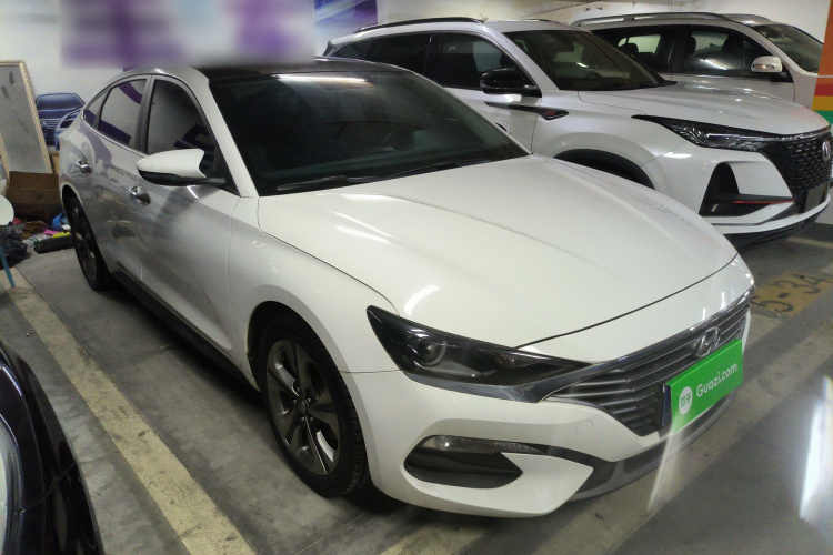 现代 菲斯塔 2019款 240TGDi 运动版 国VI车身外观3