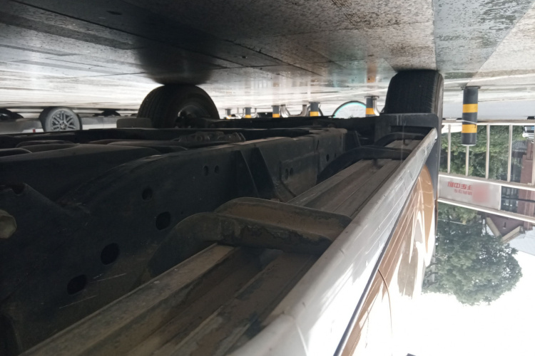 日产 途达 2020款 2.5L XV 4WD 自动四驱旗舰版局部细节9002