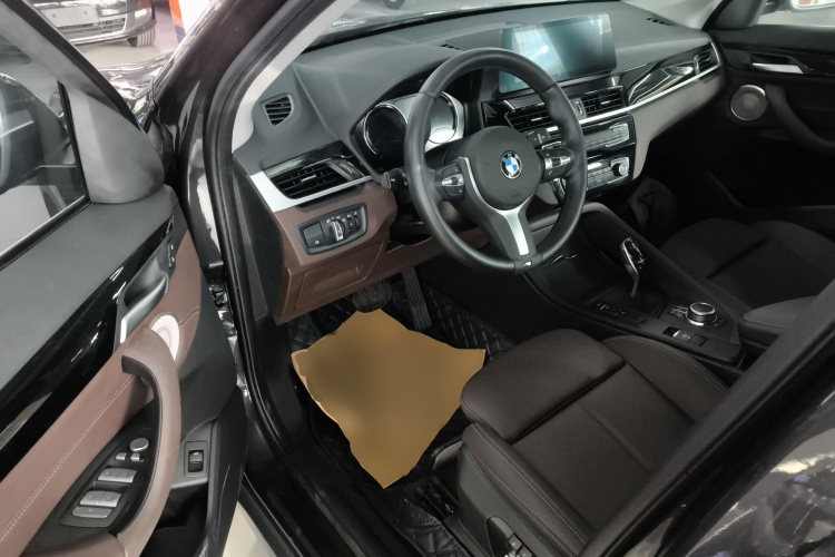 宝马X1 2022款 sDrive25Li 领先型中控内饰20