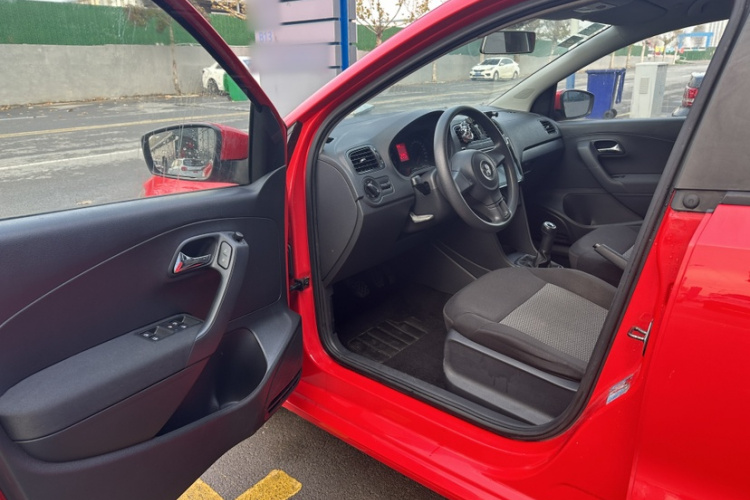 大众 Polo 2011款 1.4L 手动致乐版车身外观6012