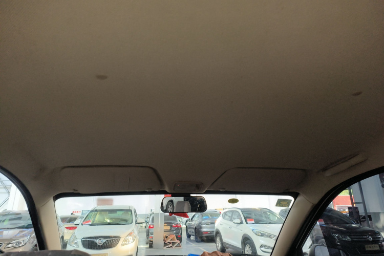 五菱汽车 五菱宏光 2015款 1.2L S 基本型国V中控内饰22