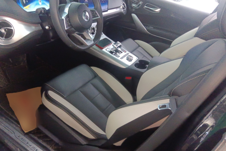 腾势X 2020款 PHEV运动版中控内饰19