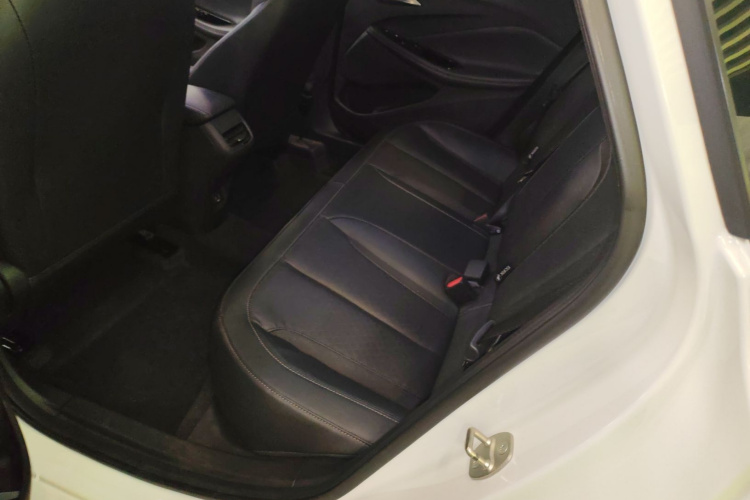 别克 威朗 2023款 Pro 乐享版中控内饰19