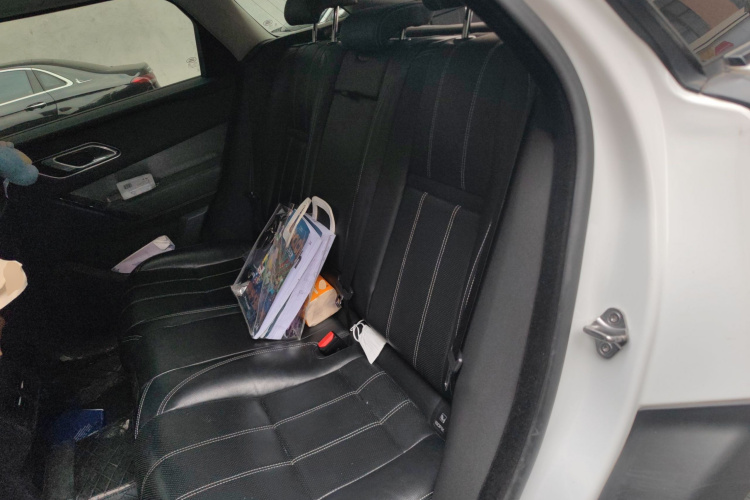 路虎 揽胜星脉 2017款 P250 S中控内饰21