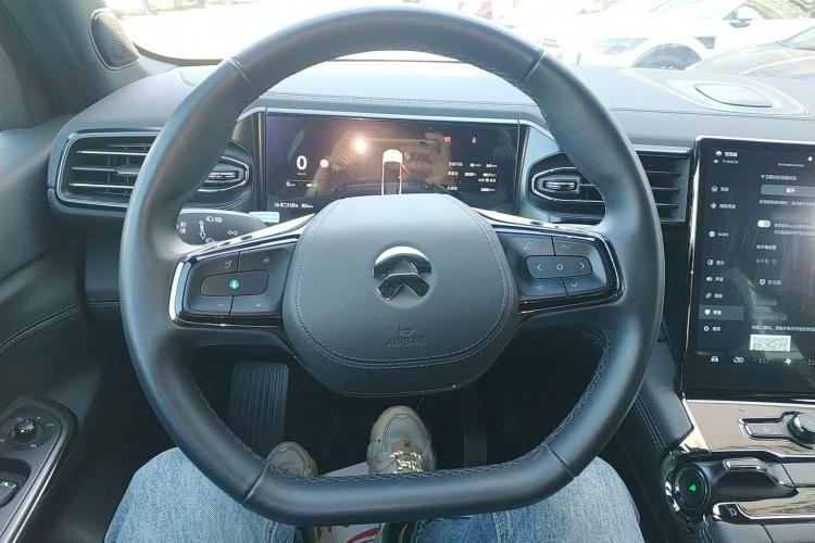 蔚来ES8 2022款 100kWh 七座版局部细节13