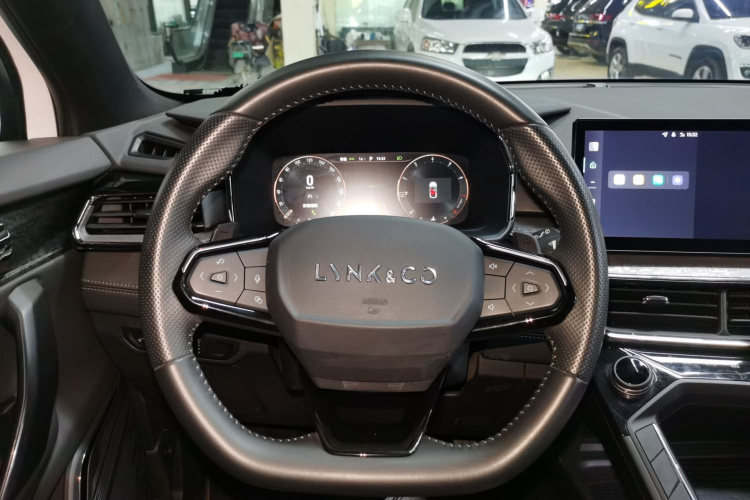 领克06 2023款 Remix 1.5T 劲Pro中控内饰13