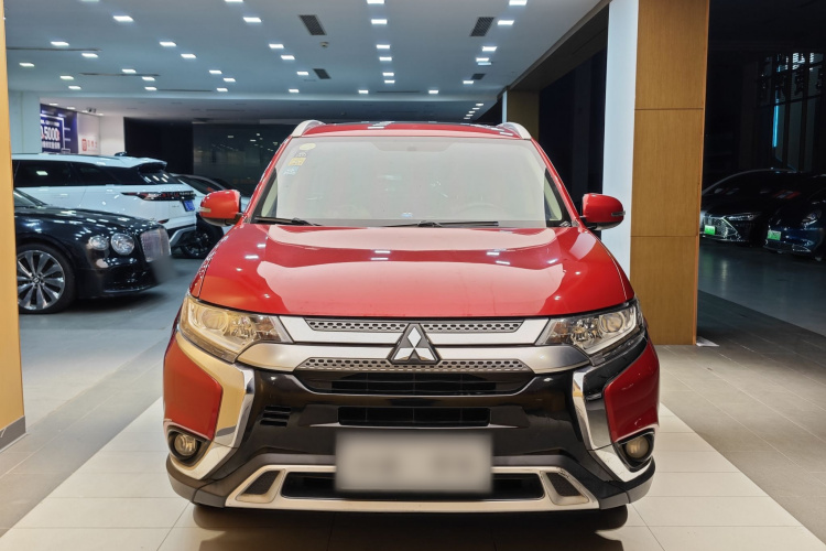 三菱 欧蓝德 2019款 2.0L 两驱畅享版 5座 国V车身外观6013