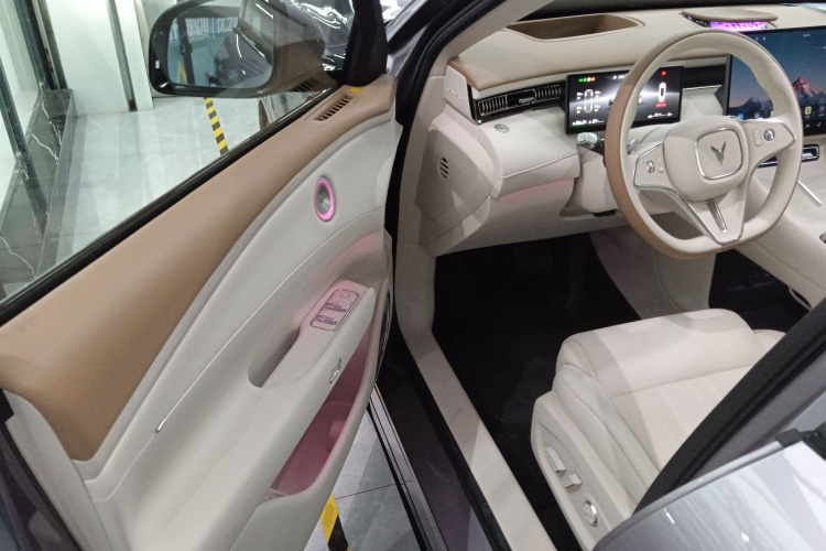 岚图汽车 岚图FREE 2025款 FREE+ 四驱乾崑版中控内饰20