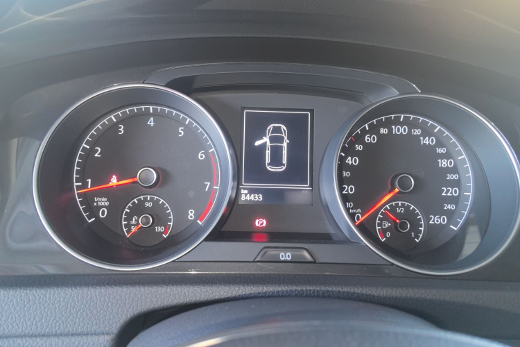 大众 高尔夫 2017款 230TSI 自动豪华百万辆纪念版局部细节14