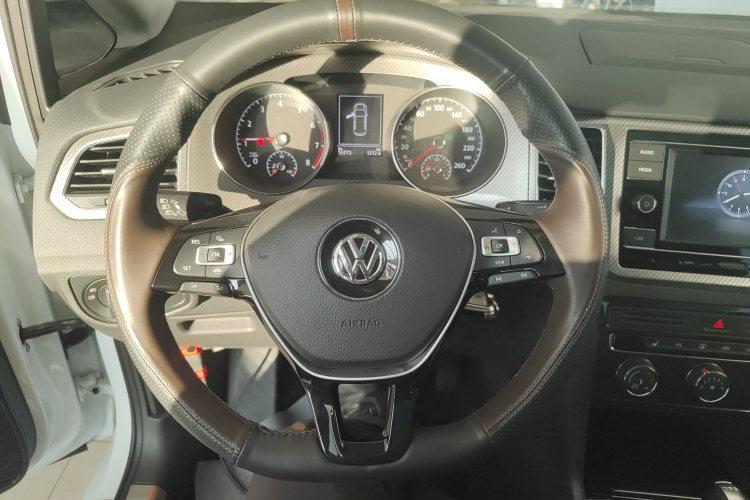 大众 高尔夫·嘉旅 2019款 280TSI 自动好奇型 国V局部细节13