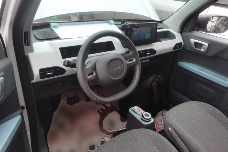 吉利银河 2024款 熊猫mini 200km 耐力熊中控内饰7002