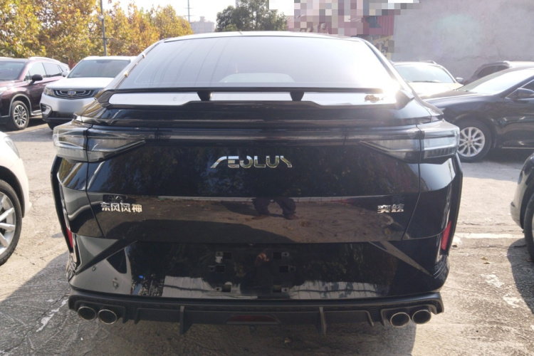 东风风神 奕炫 2023款 1.5L 自动荣耀版车身外观6