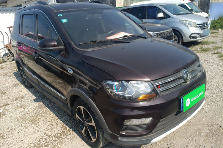 东风风光 风光370 2020款 S370 1.5L CVT豪华型 5座车身外观3