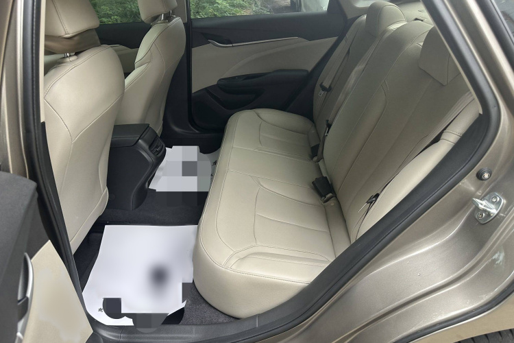 别克 英朗 2021款 典范 1.5L 自动精英型中控内饰7002