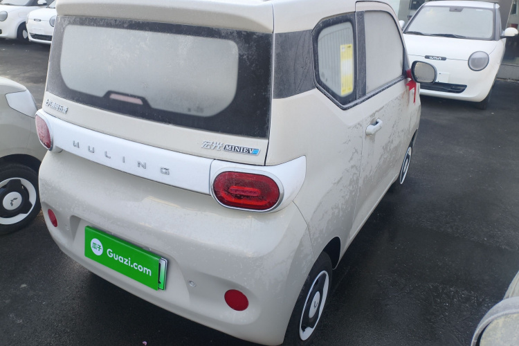 五菱汽车 宏光MINIEV 2024款 第三代 215km 青春版车身外观7