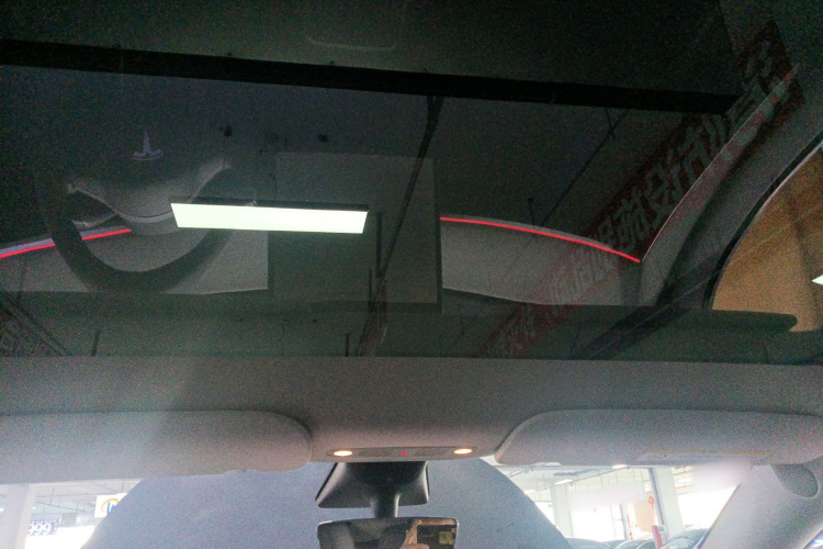 特斯拉 Model Y 2023款 后轮驱动版中控内饰22