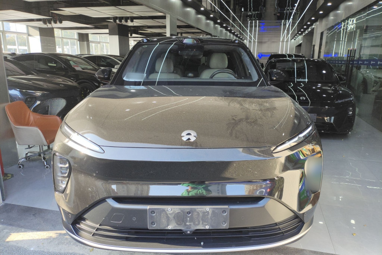 蔚来ES8 2023款 100kWh车身外观2