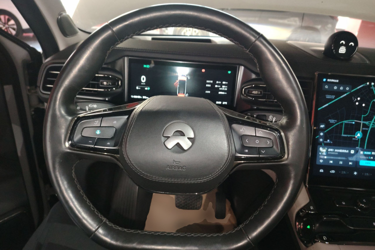 蔚来ES8 2020款 415KM 六座版中控内饰13