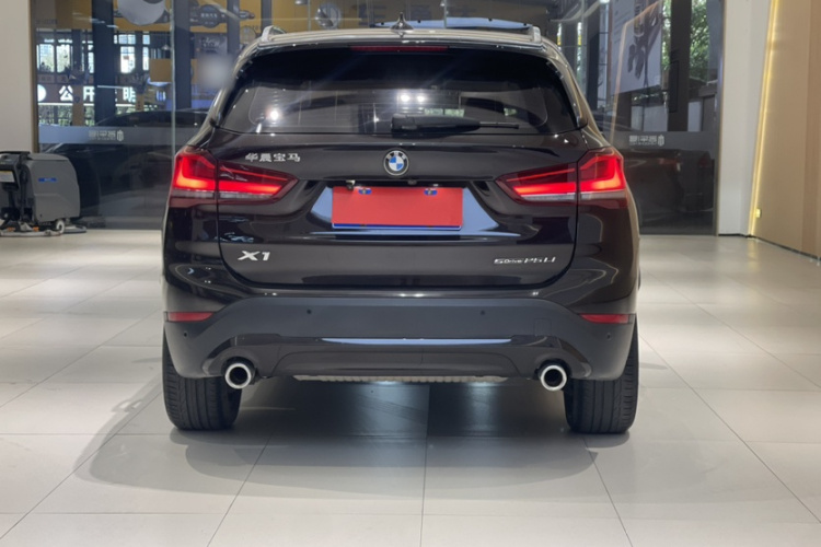 宝马X1 2020款 sDrive25Li 领先型车身外观6011