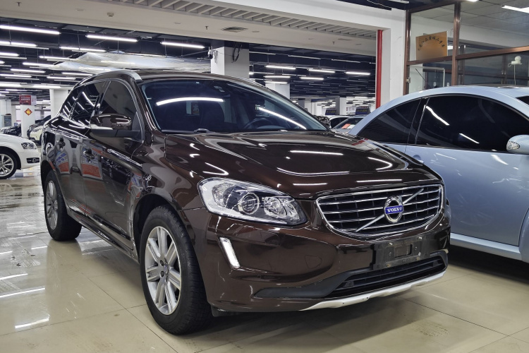 沃尔沃XC60 2017款 T5 AWD 智进升级版车身外观6002