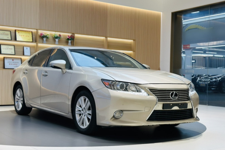 雷克萨斯ES 2013款 250 精英版车身外观6003