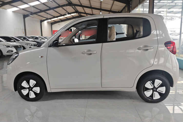 五菱汽车 宏光MINIEV 2025款 四门版 进阶款车身外观4