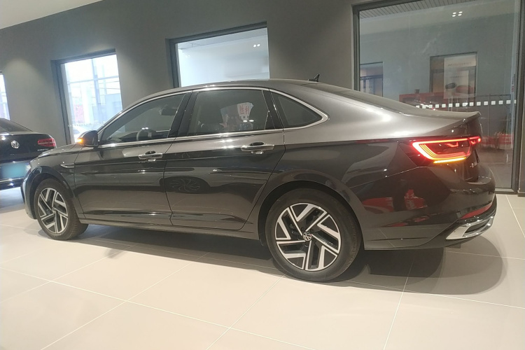 大众 速腾 2024款 300TSI DSG超越版车身外观6003