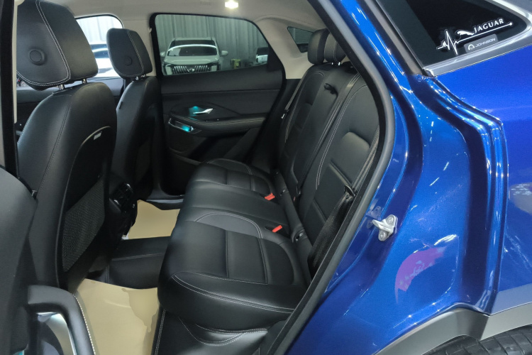 捷豹E-PACE 2024款 青春运动版 R-DYNAMIC中控内饰7004