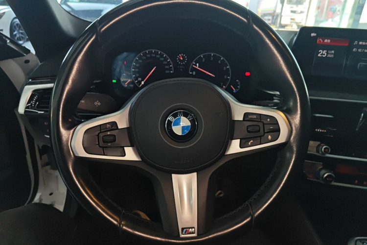 宝马5系 2019款 525Li M运动套装局部细节13