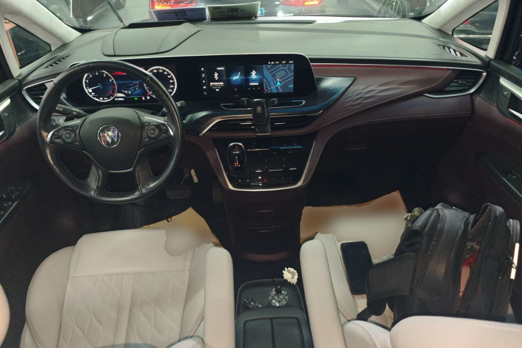 别克GL8 2022款 Avenir艾维亚 七座亲礼版中控内饰12